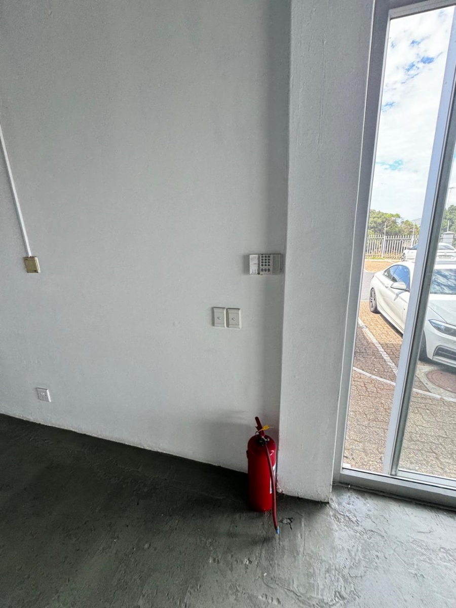 To Let commercial Property for Rent in Paarden Eiland Western Cape